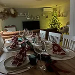 アパート Cozy - Near Santa Claus Village - Wifi, Sauna, Free Parking ロヴァニエミ