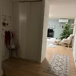 Cozy - Near Santa Claus Village - Wifi, Sauna, Free Parking * ロヴァニエミ